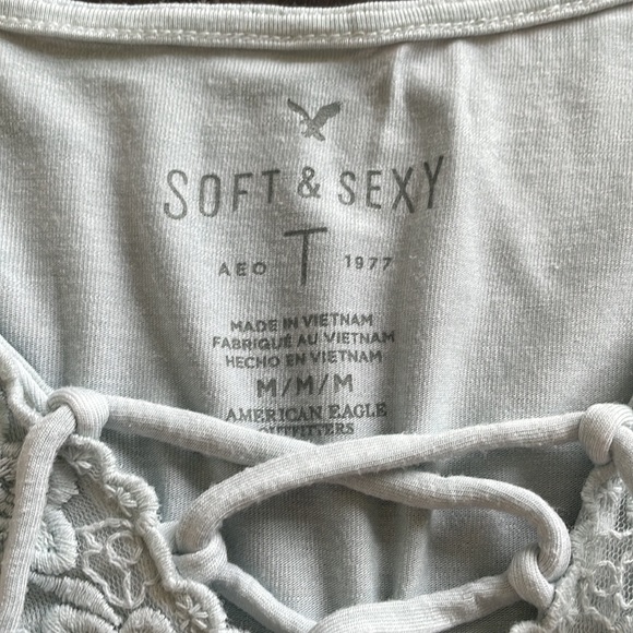 American Eagle Outfitters T-shirt - Picture 2 of 4